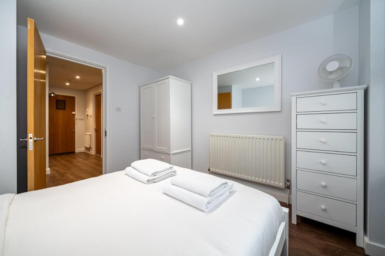 Modern & Spacious 2 Bedroom In Central Лондон Екстериор снимка