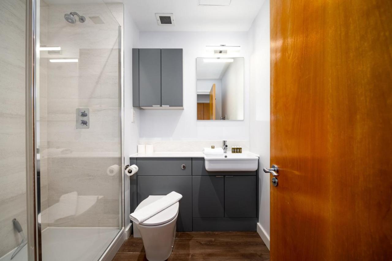 Modern & Spacious 2 Bedroom In Central Лондон Екстериор снимка
