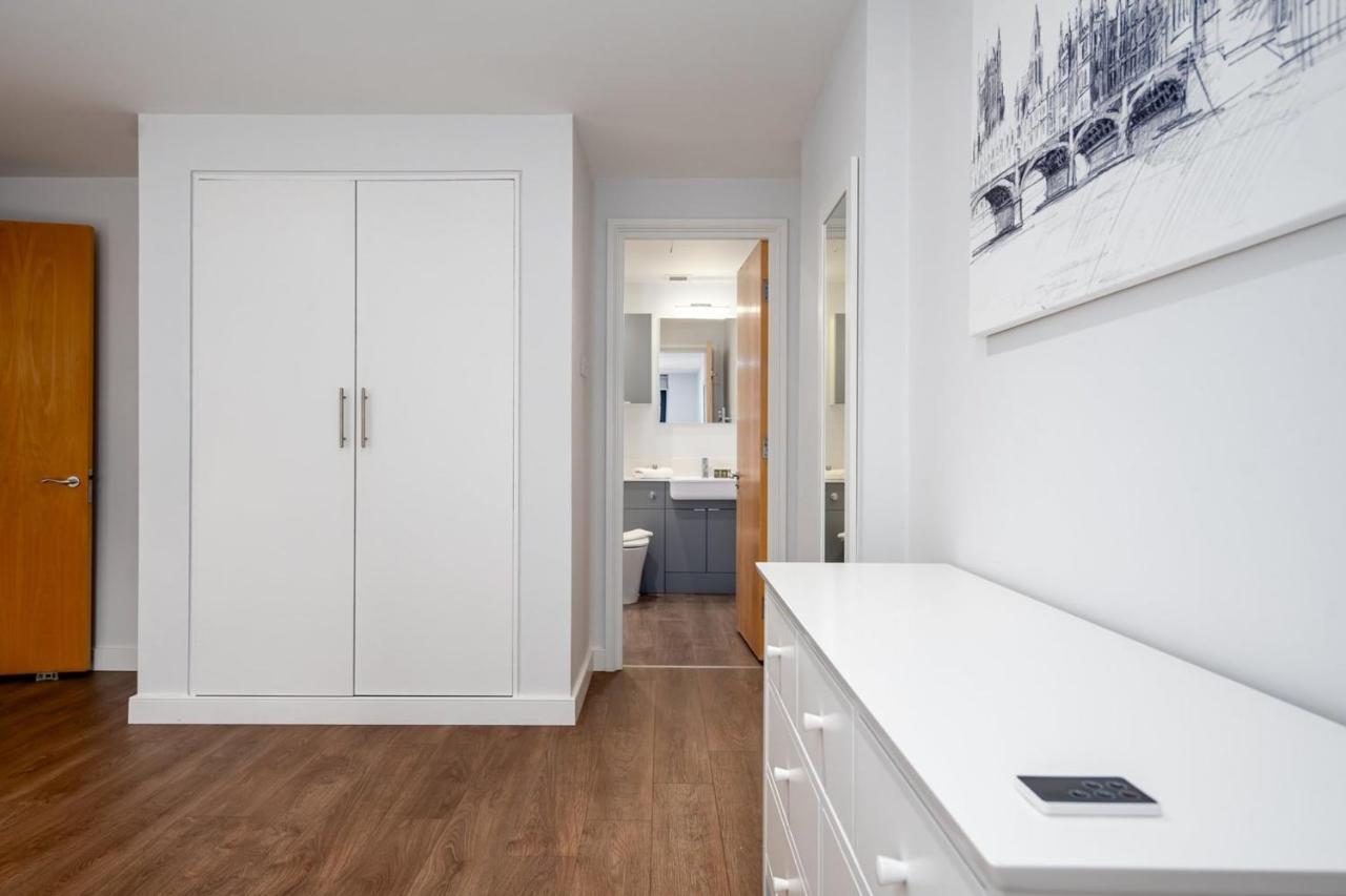 Modern & Spacious 2 Bedroom In Central Лондон Екстериор снимка