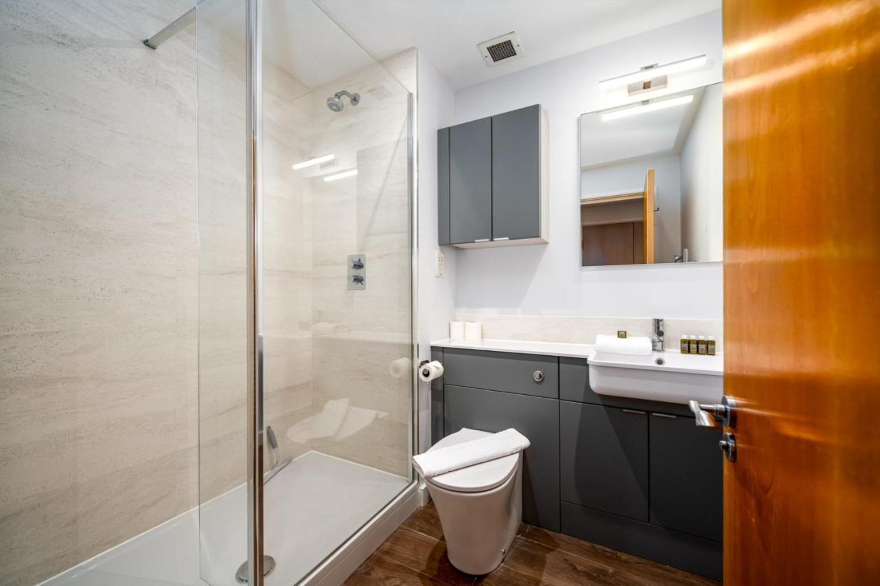Modern & Spacious 2 Bedroom In Central Лондон Екстериор снимка